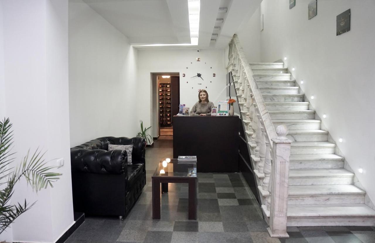 Nor Yerevan Hotel ภายนอก รูปภาพ