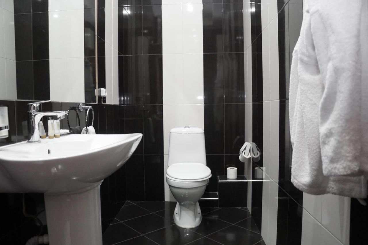 Nor Yerevan Hotel ภายนอก รูปภาพ