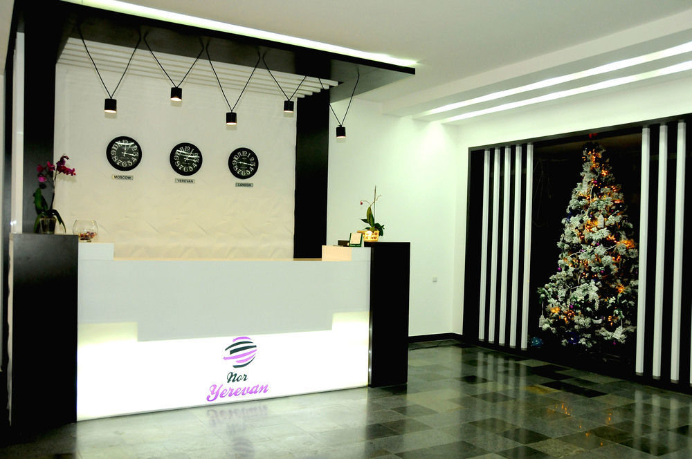 Nor Yerevan Hotel ภายนอก รูปภาพ