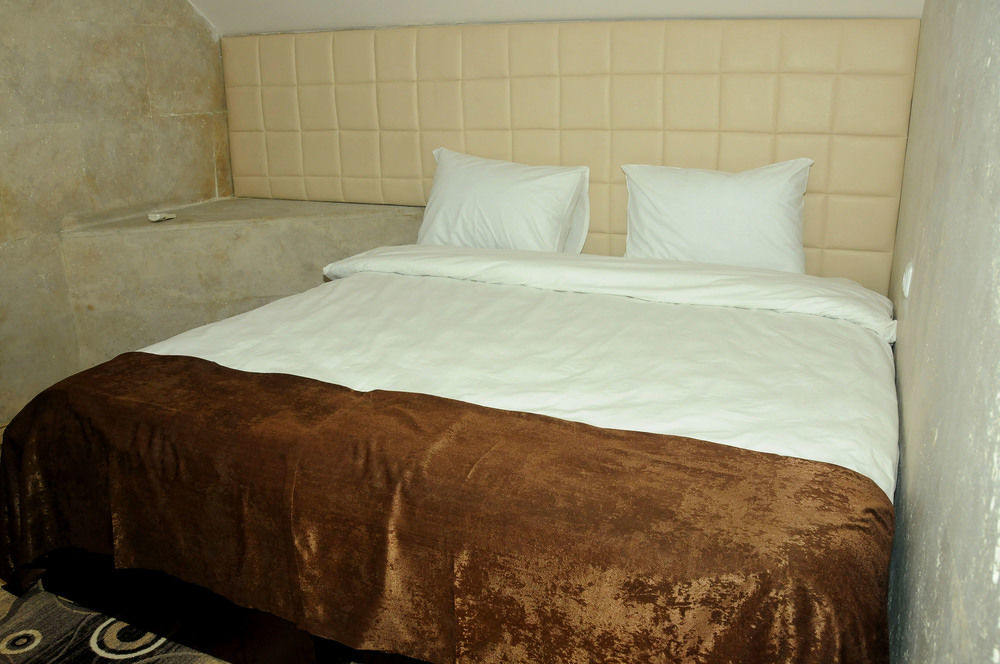 Nor Yerevan Hotel ภายนอก รูปภาพ